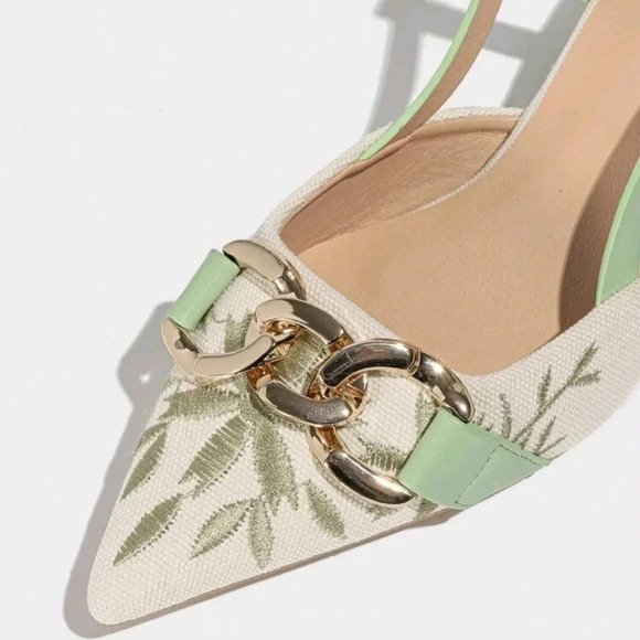 Fashion High Heel Shoes With Pointed Toe, Metal Buckle & Embroidered - Picture 4 of 6